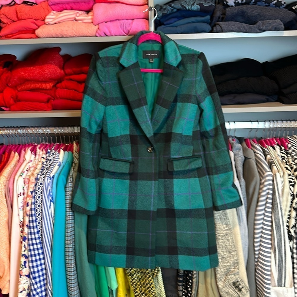 Ann Taylor 33% wool green/black/purple plaid coat size XS